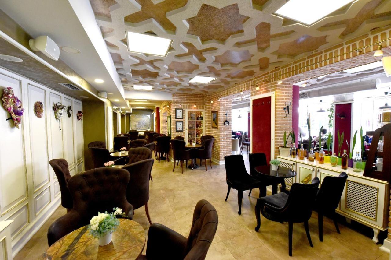 Hotel Hymeti'S Palace Pogradec Exterior foto