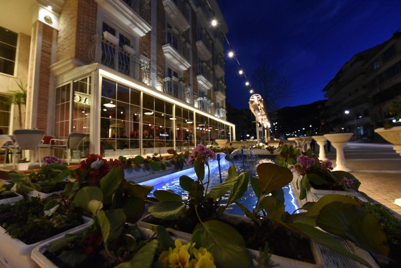 Hotel Hymeti'S Palace Pogradec Exterior foto