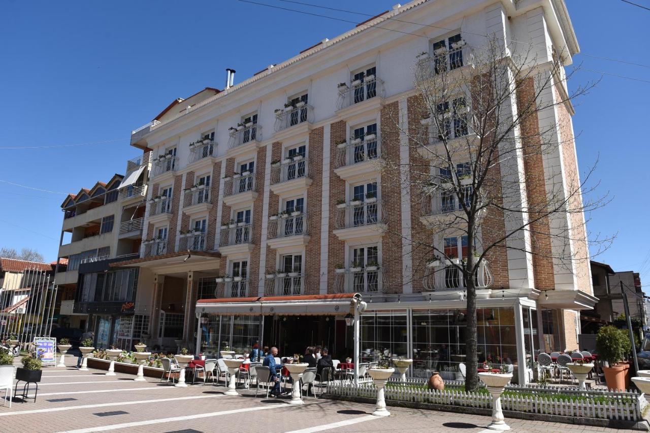 Hotel Hymeti'S Palace Pogradec Exterior foto